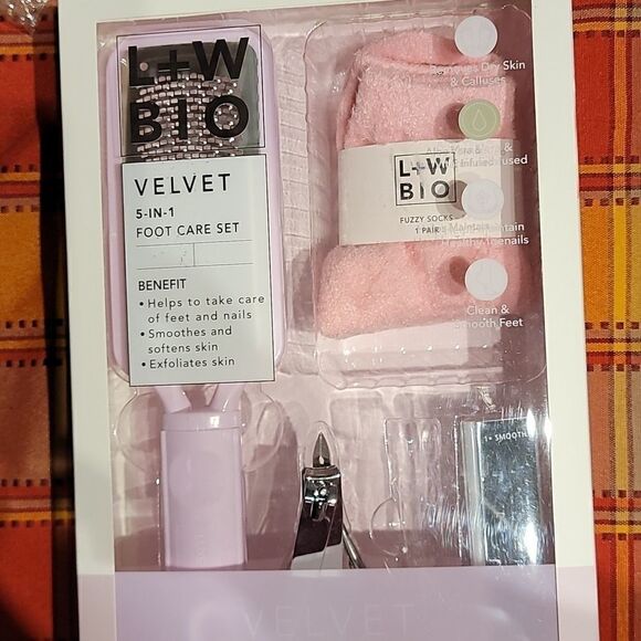 L + W Bio Velvet 5-in-1 Foot Care Set - Picture 2 of 4